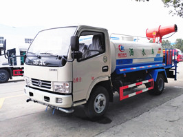 東風(fēng)霧炮灑水車規(guī)格型號(hào),熱銷5噸霧炮車報(bào)價(jià)