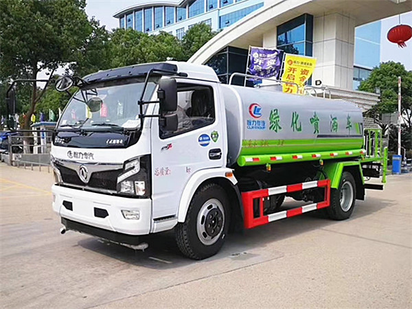 東風(fēng)福瑞卡F7灑水車(chē)